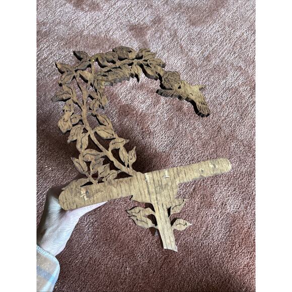 Handmade Amishmade Hummingbird Floral Wooden Shelf Decor Saw Cut - Picture 8 of 8